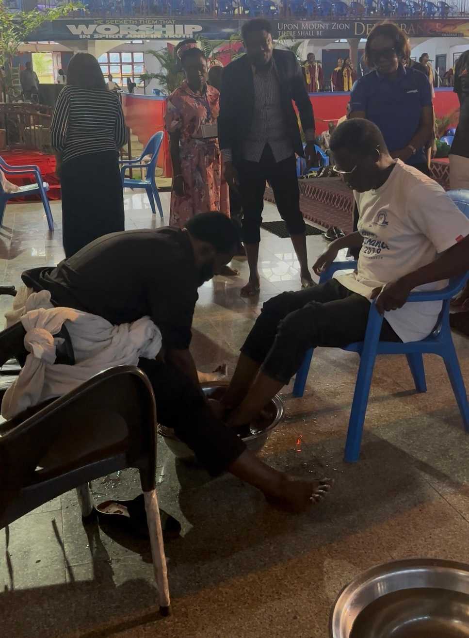 Feet washing service